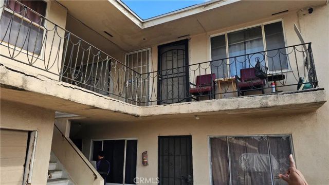 1004 N Poinsettia, Compton, CA 90221