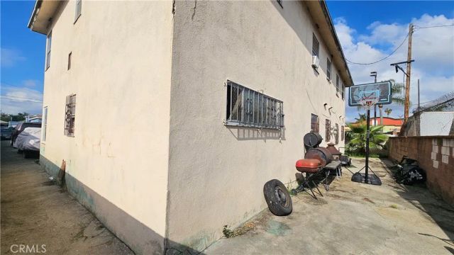 1004 N Poinsettia, Compton, CA 90221