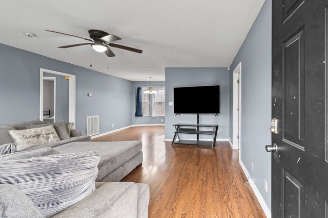 420 Sideline Dr, Oak Grove, KY 42262