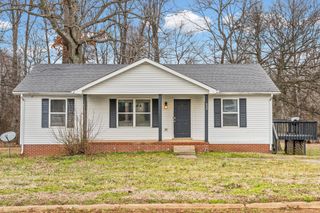 420 Sideline Dr, Oak Grove, KY 42262