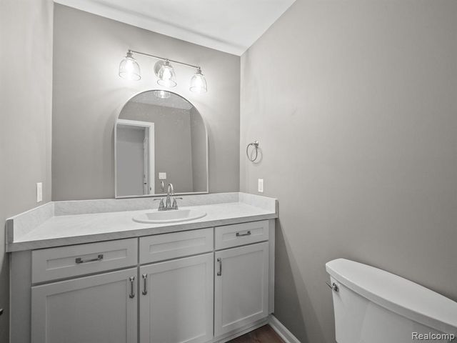 6866 Serenity Drive, Troy, MI 48098