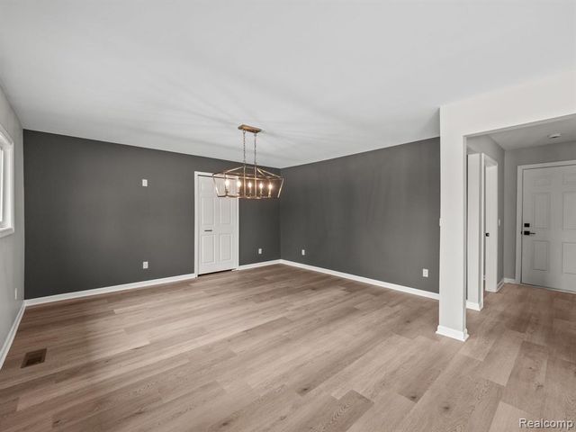 6866 Serenity Drive, Troy, MI 48098