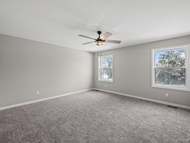 6866 Serenity Drive, Troy, MI 48098