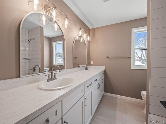 6866 Serenity Drive, Troy, MI 48098