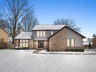 6866 Serenity Drive, Troy, MI 48098