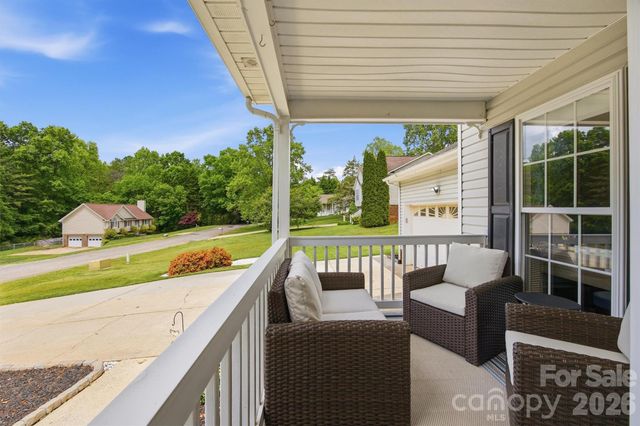 612 35th Street NE, Conover, NC 28613