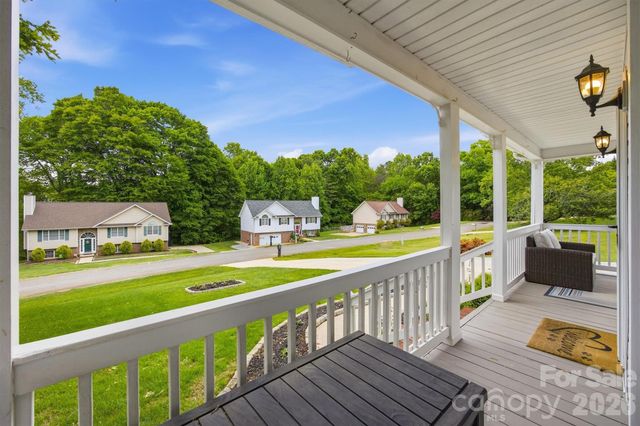 612 35th Street NE, Conover, NC 28613