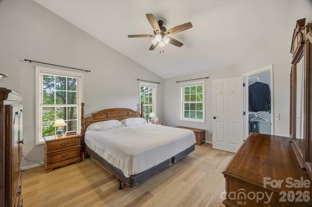 612 35th Street NE, Conover, NC 28613