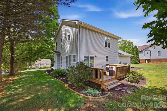 612 35th Street NE, Conover, NC 28613