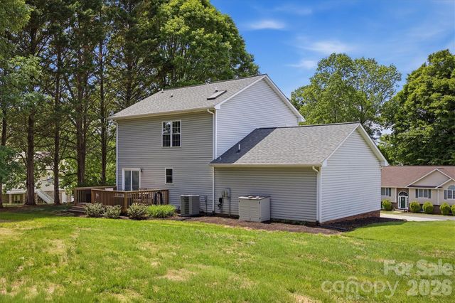 612 35th Street NE, Conover, NC 28613