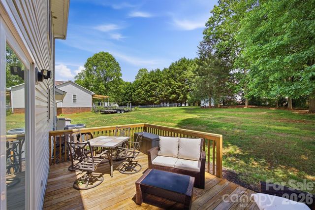 612 35th Street NE, Conover, NC 28613