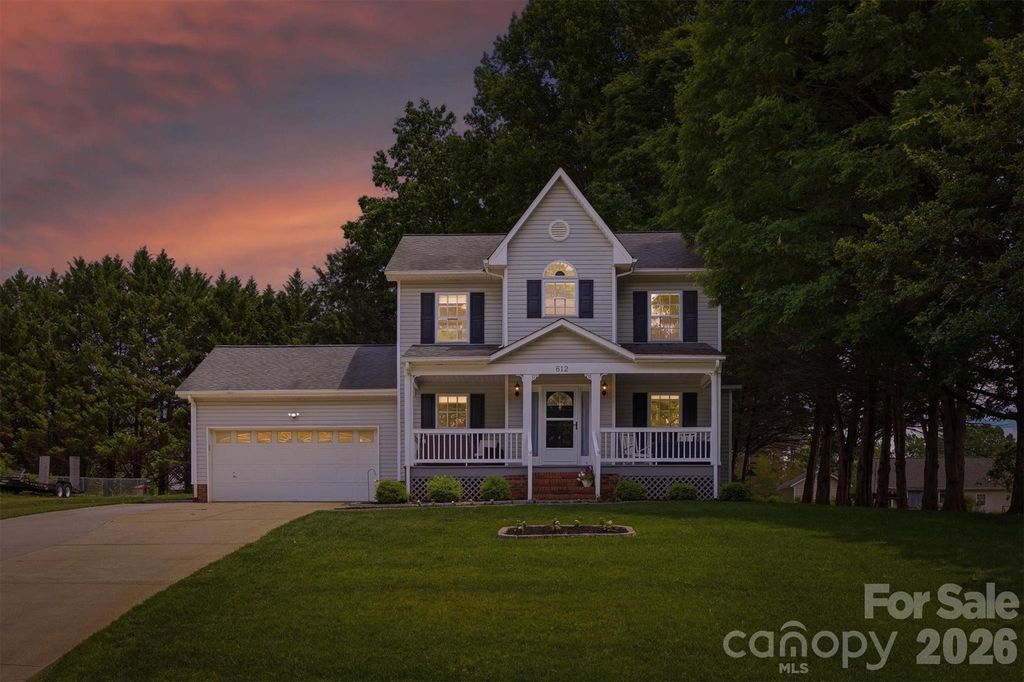 612 35th Street NE, Conover, NC 28613