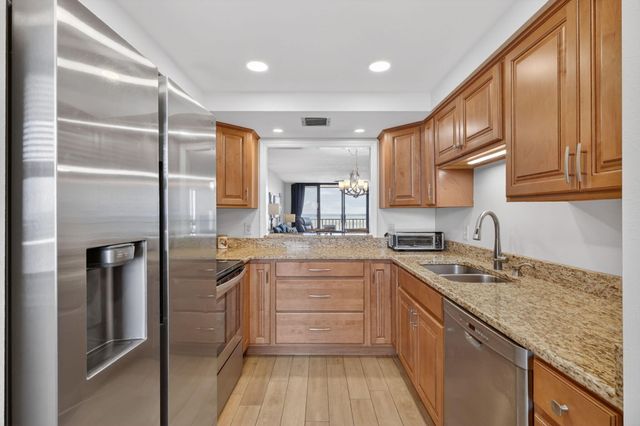 5061 N Highway A1a 905, Hutchinson Island, FL 34949