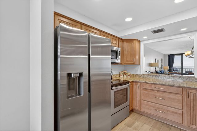 5061 N Highway A1a 905, Hutchinson Island, FL 34949