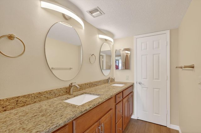 5061 N Highway A1a 905, Hutchinson Island, FL 34949