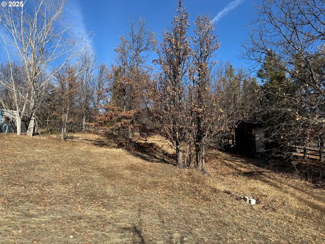 345 OAK PARK Dr, Wamic, OR 97063