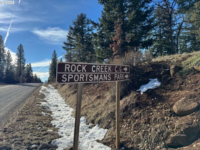 345 OAK PARK Dr, Wamic, OR 97063