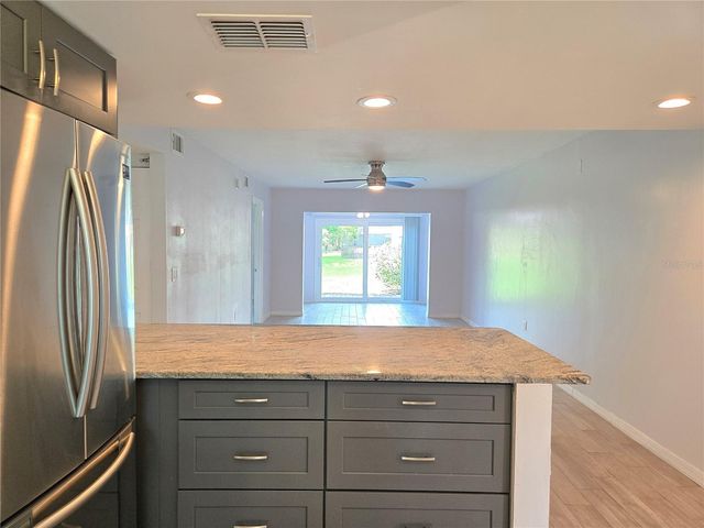 12900 VONN ROAD A101, Largo, FL 33774