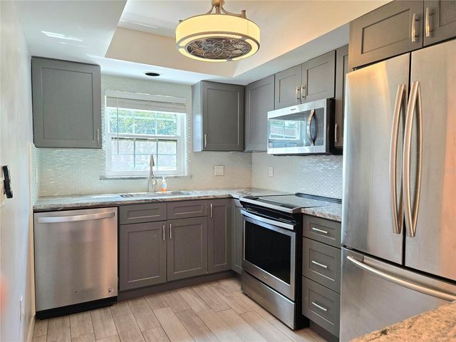 12900 VONN ROAD A101, Largo, FL 33774