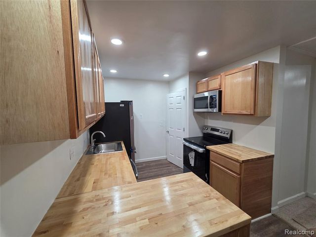 15430 Bramell Street, Detroit, MI 48223