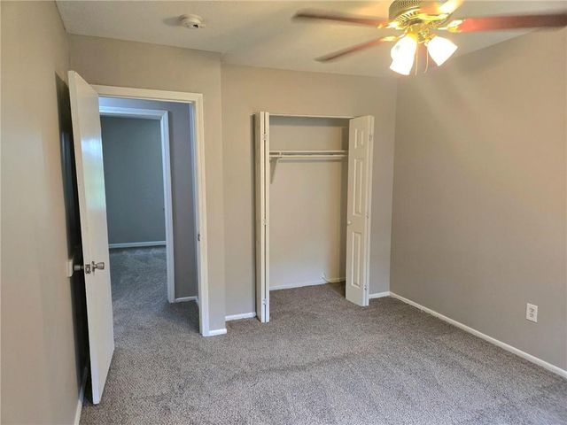 11527 Richmond Avenue, Kansas City, MO 64134