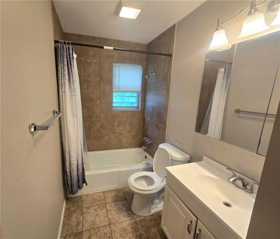 11527 Richmond Avenue, Kansas City, MO 64134