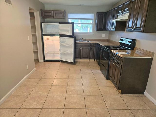 11527 Richmond Avenue, Kansas City, MO 64134