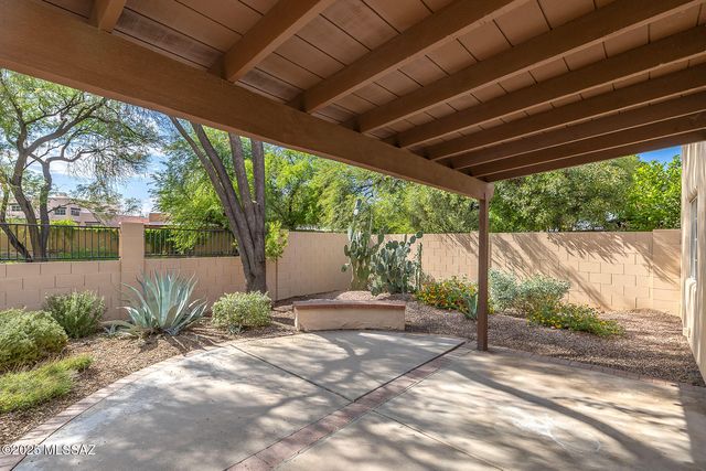 3745 N Camino Leamaria, Tucson, AZ 85716