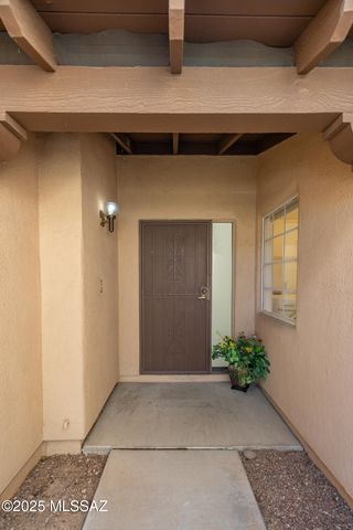 3745 N Camino Leamaria, Tucson, AZ 85716