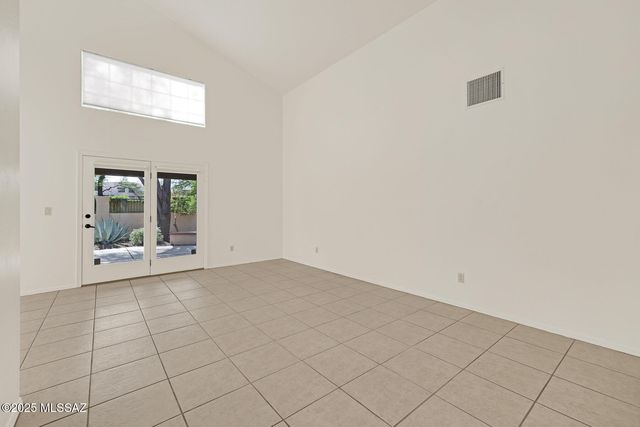 3745 N Camino Leamaria, Tucson, AZ 85716