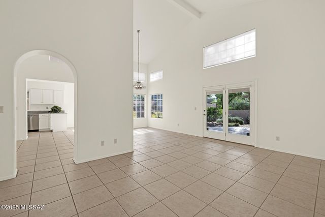 3745 N Camino Leamaria, Tucson, AZ 85716