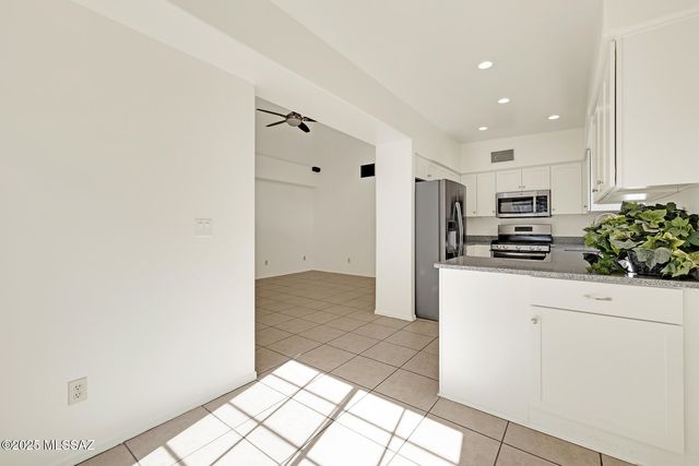 3745 N Camino Leamaria, Tucson, AZ 85716