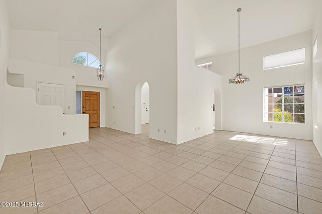 3745 N Camino Leamaria, Tucson, AZ 85716