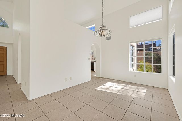 3745 N Camino Leamaria, Tucson, AZ 85716