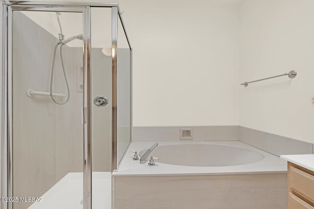 3745 N Camino Leamaria, Tucson, AZ 85716