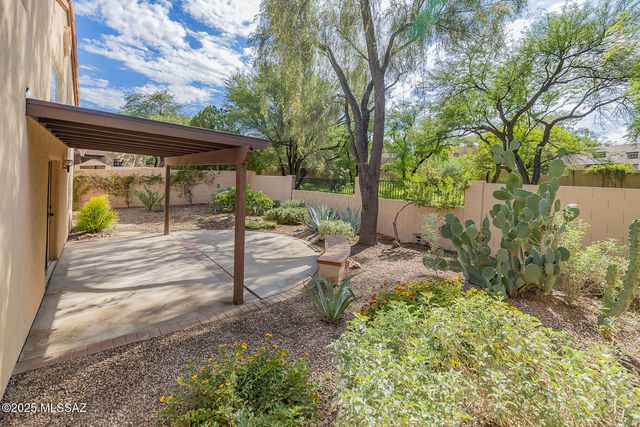 3745 N Camino Leamaria, Tucson, AZ 85716