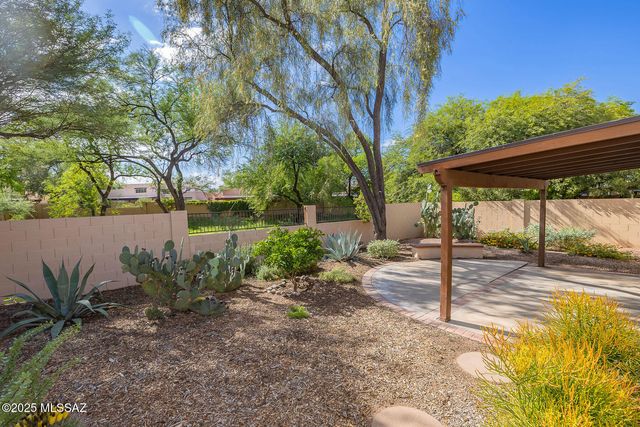 3745 N Camino Leamaria, Tucson, AZ 85716
