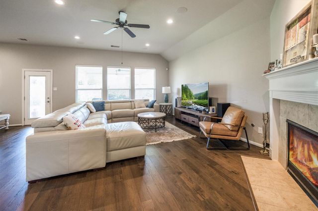 25227 Hawthorne Blossom Drive, Spring, TX 77389