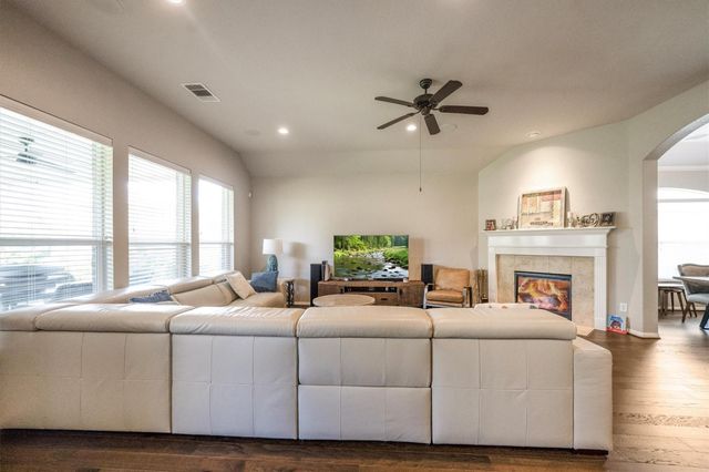 25227 Hawthorne Blossom Drive, Spring, TX 77389
