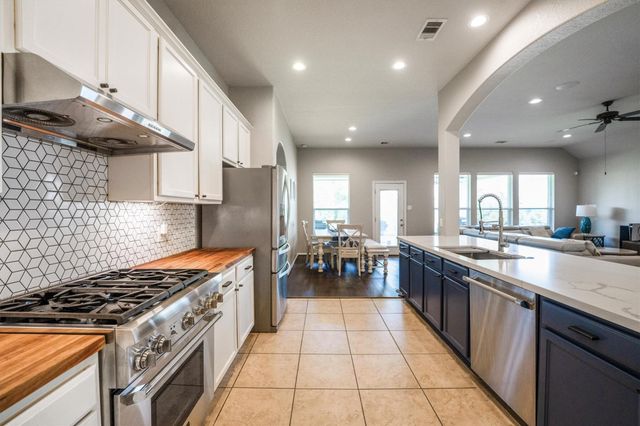 25227 Hawthorne Blossom Drive, Spring, TX 77389