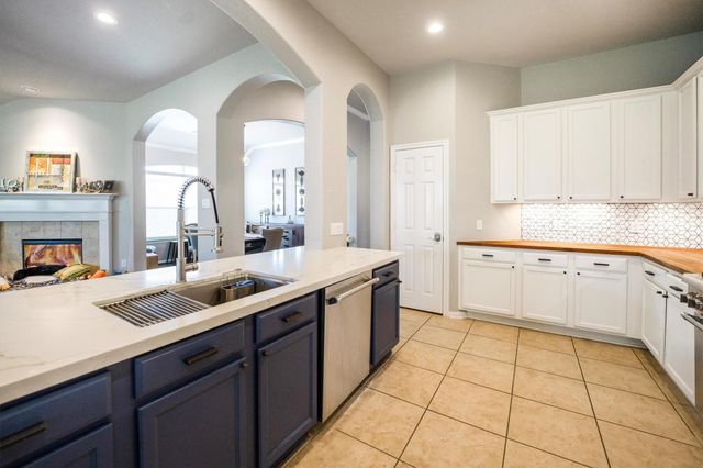 25227 Hawthorne Blossom Drive, Spring, TX 77389