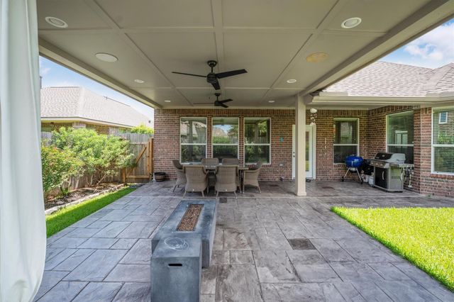 25227 Hawthorne Blossom Drive, Spring, TX 77389