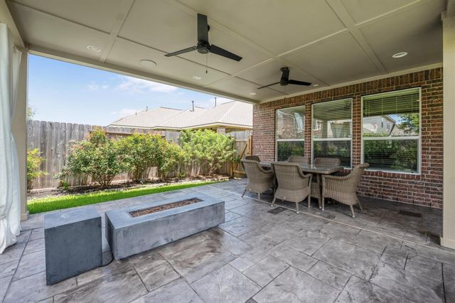 25227 Hawthorne Blossom Drive, Spring, TX 77389