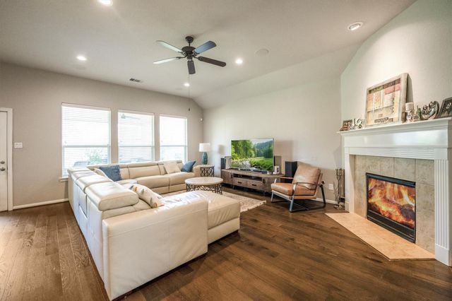 25227 Hawthorne Blossom Drive, Spring, TX 77389