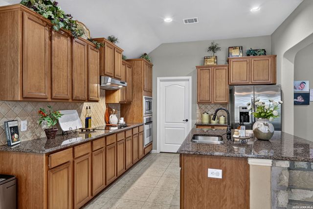 13010 Gordons Mott, San Antonio, TX 78253