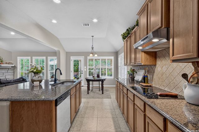 13010 Gordons Mott, San Antonio, TX 78253