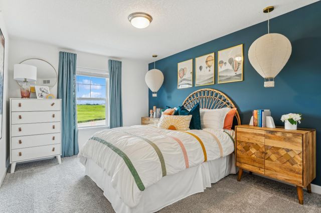 5339 Long Pointe Pass, Woodbury, MN 55129