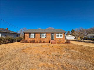 1409 Glenside Drive, Greensboro, NC 27405