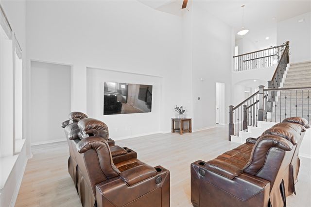 213 Mira Mesa DR, Liberty Hill, TX 78642