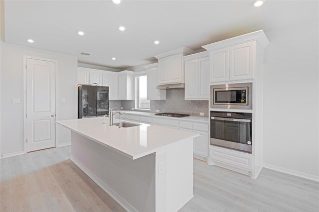 213 Mira Mesa DR, Liberty Hill, TX 78642